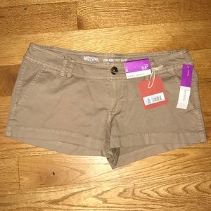 Women’s Khaki Shorts